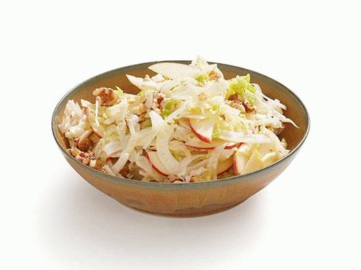 Скривена салата од Цоле са савојским купусом, јабуком и сјеменкама (бр. 20)