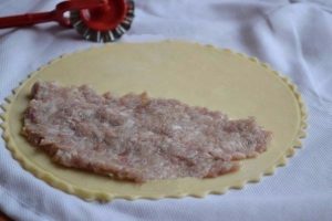 Чебуре са свињетином