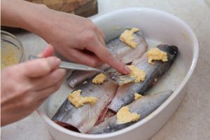 Лук са лимуновим уљем