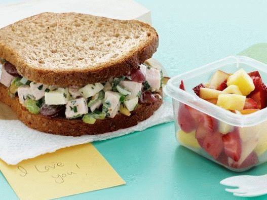 Фото хрскави сендвичи од ћуретине