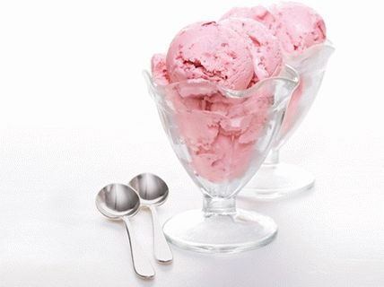 Фото сладолед од јагоде и соде