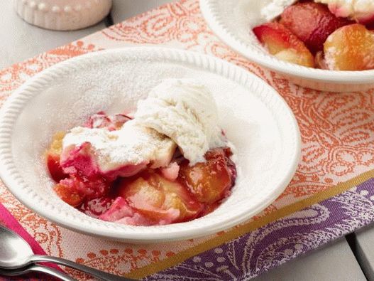 Фото Коблер са шљивама у спором шпорету