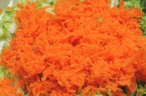 Поврће салата са сјеменкама кумине