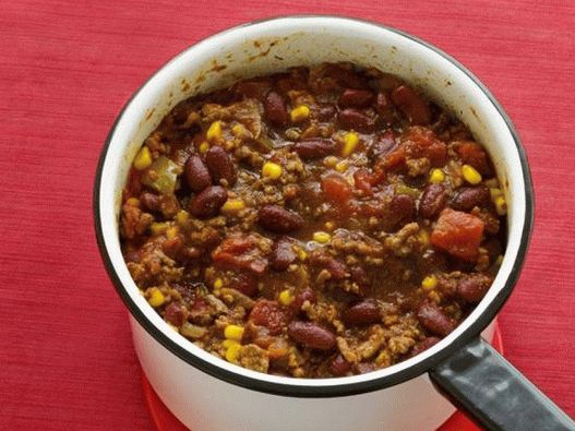 Цхили цон царне с пасуљом и кукурузом