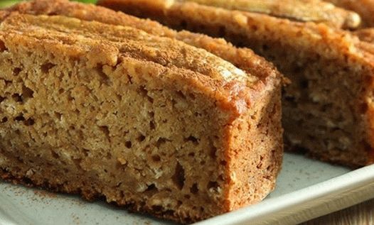 Фотографија Цхарлотте-а са бананама и ананасом