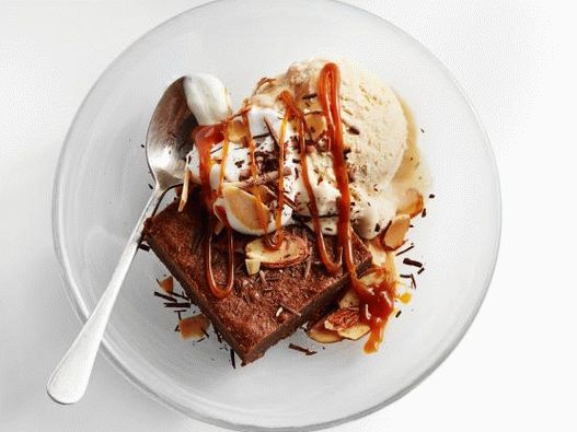 Мексички бровниес са сладоледом