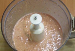 Сива храна адјика