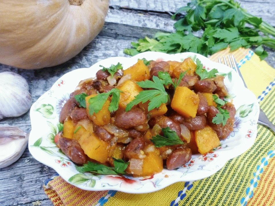 Бучна бундева са пасуљом