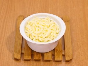 Пржена јаја са моцарелом