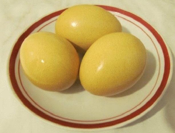 Жута ускршња јаја